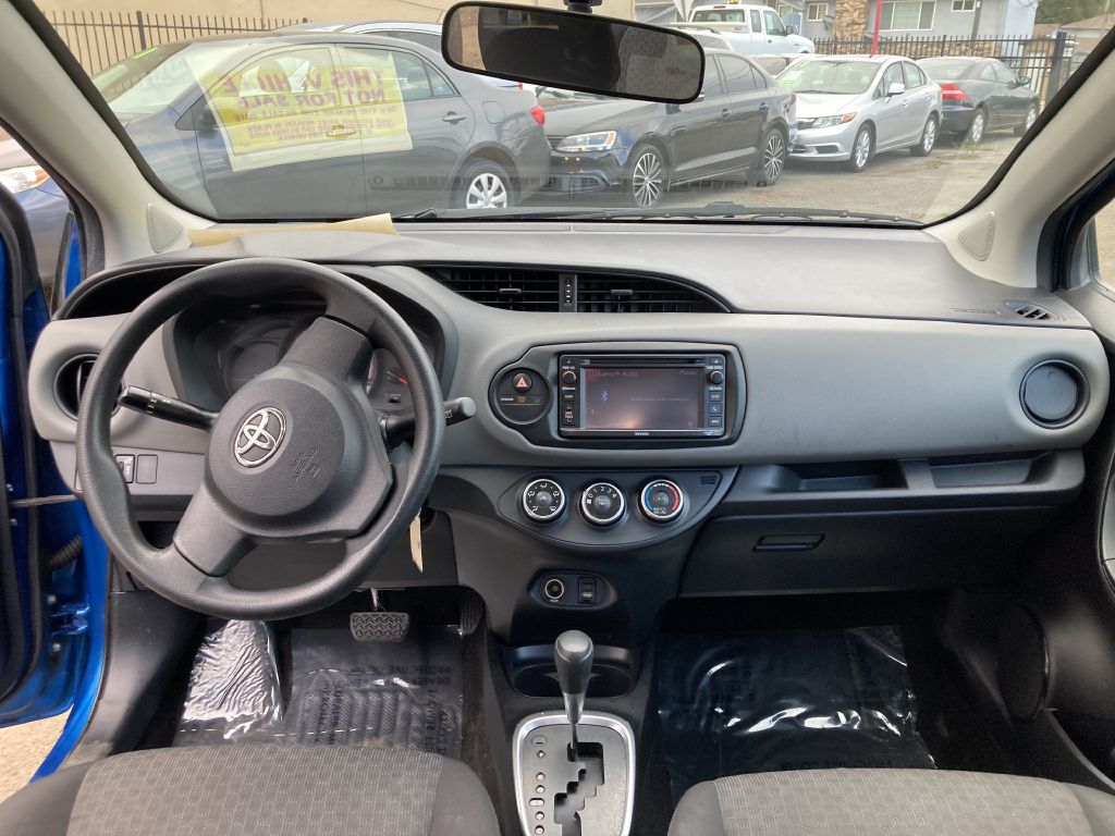 Photo 17 of this TOYOTA YARIS