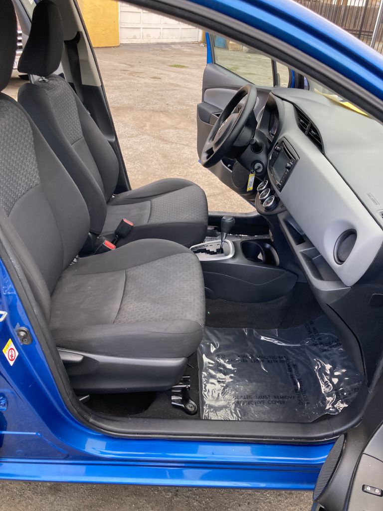 Photo 18 of this TOYOTA YARIS