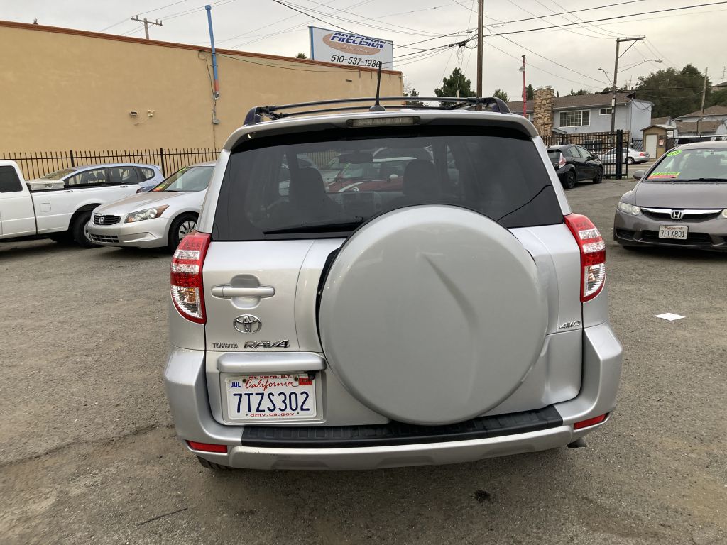 Photo 6 of this TOYOTA RAV4
