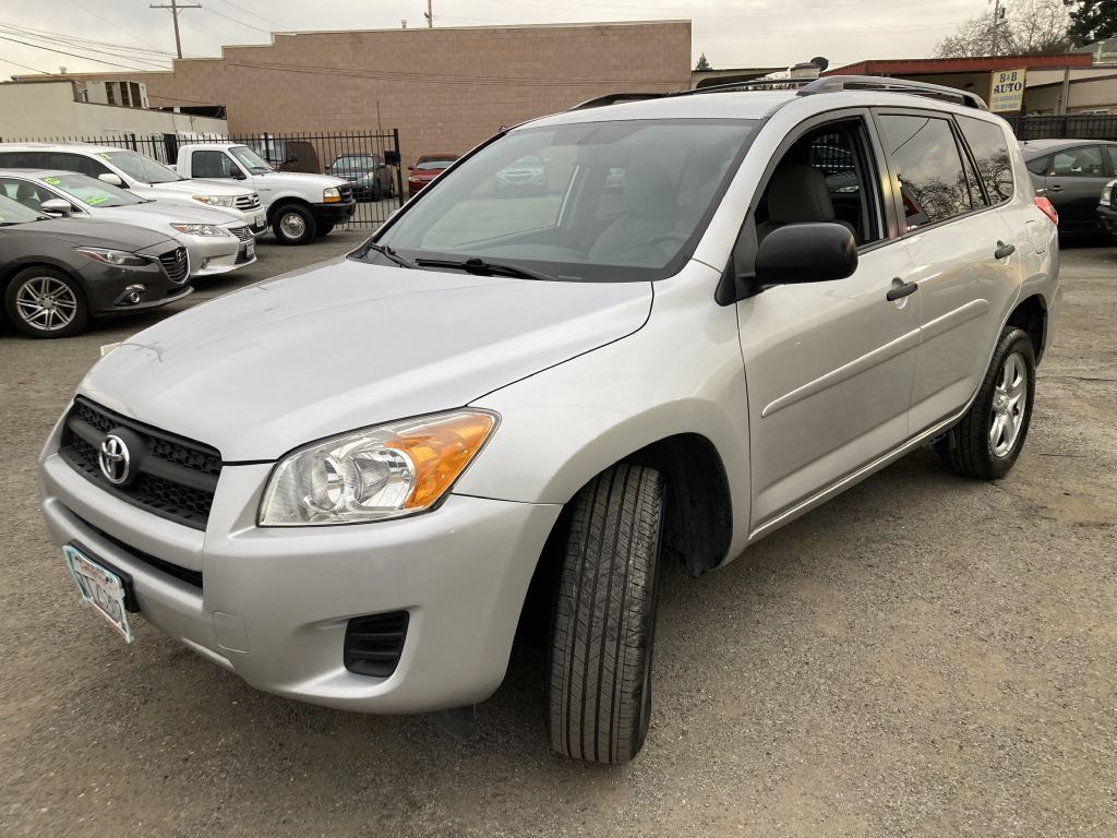 Photo 9 of this TOYOTA RAV4