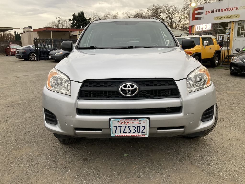 Photo 10 of this TOYOTA RAV4