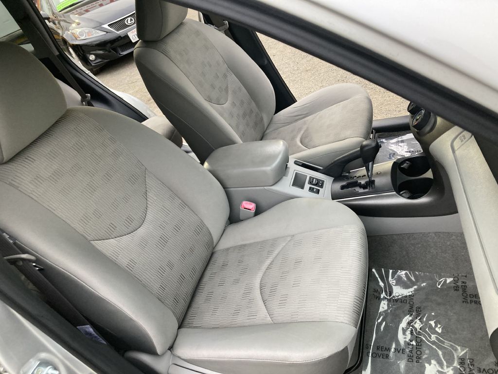 Photo 23 of this TOYOTA RAV4