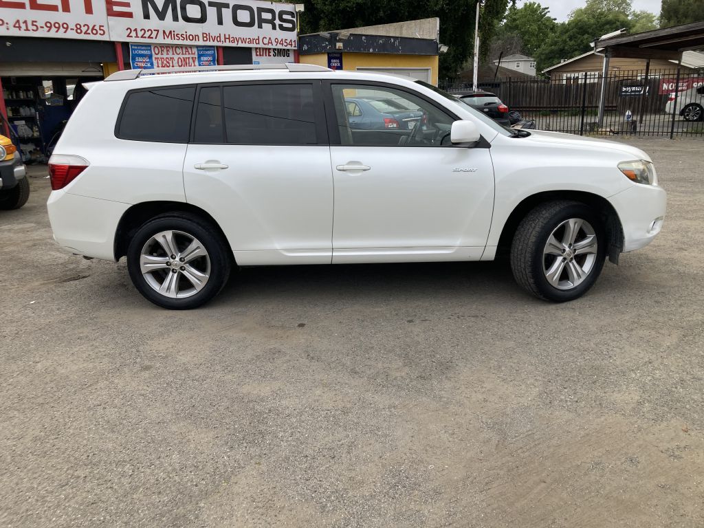 Photo 4 of this TOYOTA HIGHLANDER