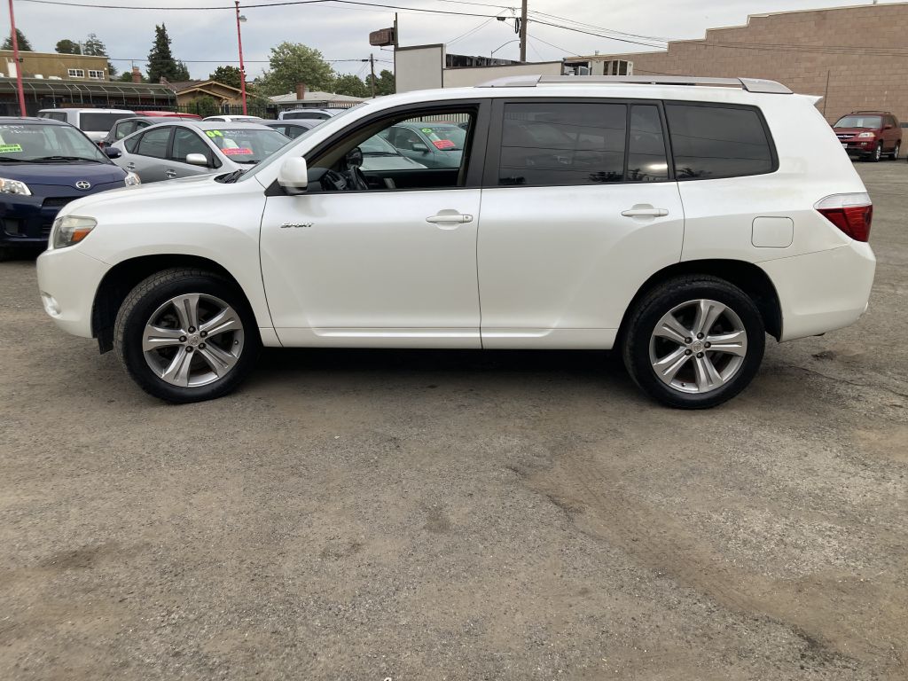 Photo 8 of this TOYOTA HIGHLANDER