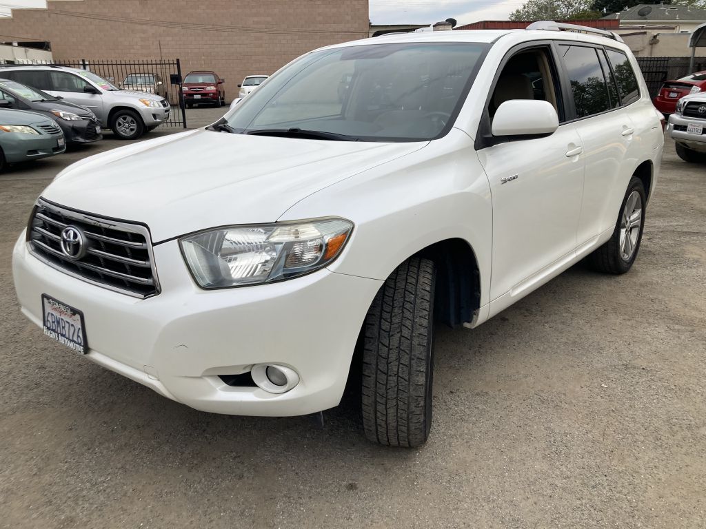 Photo 9 of this TOYOTA HIGHLANDER
