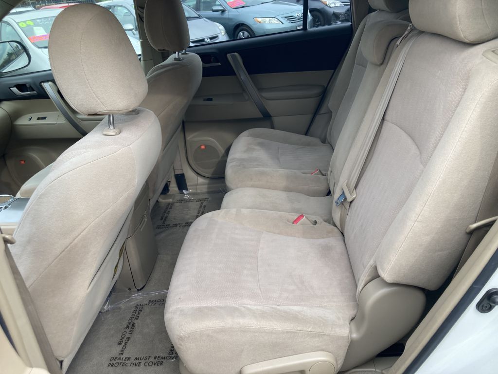 Photo 13 of this TOYOTA HIGHLANDER