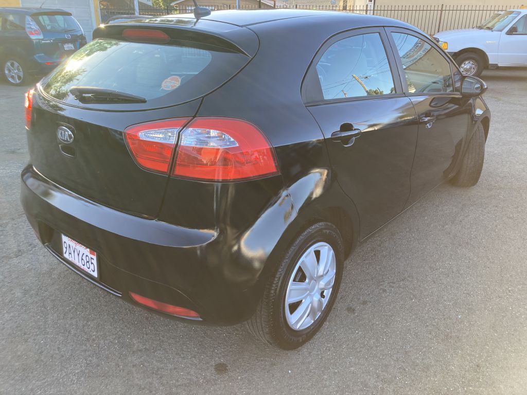 Photo 5 of this KIA RIO