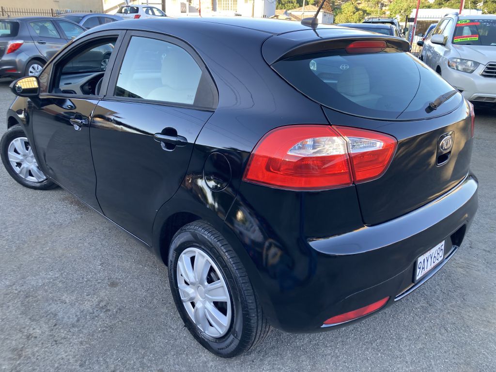 Photo 7 of this KIA RIO