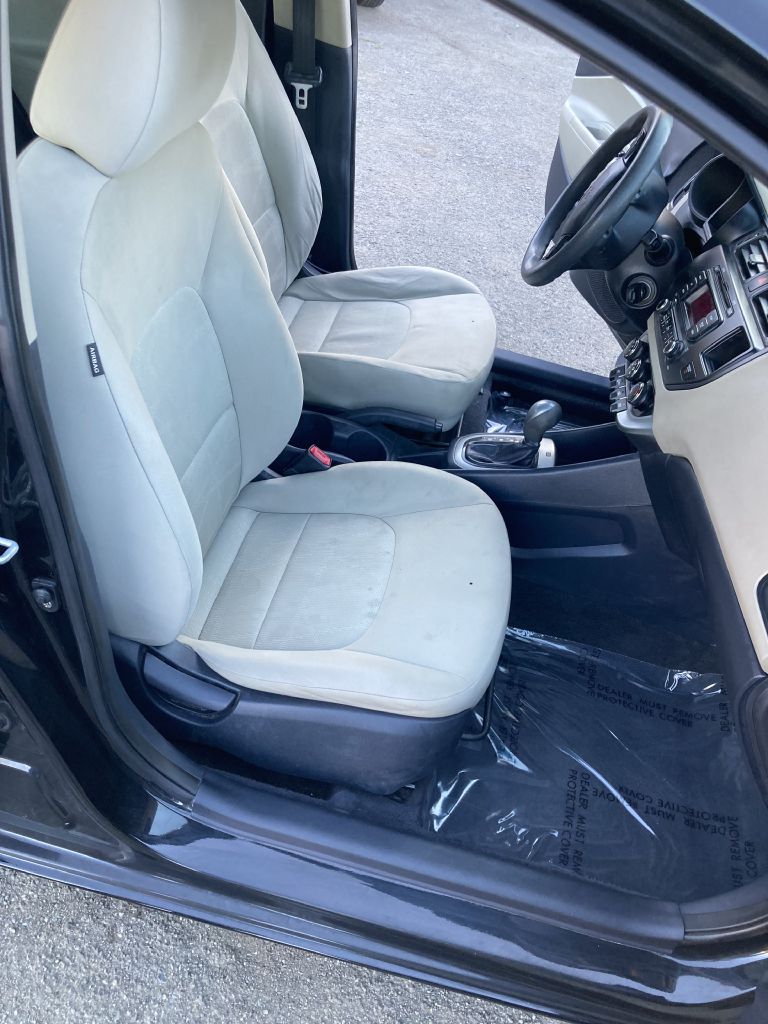 Photo 15 of this KIA RIO