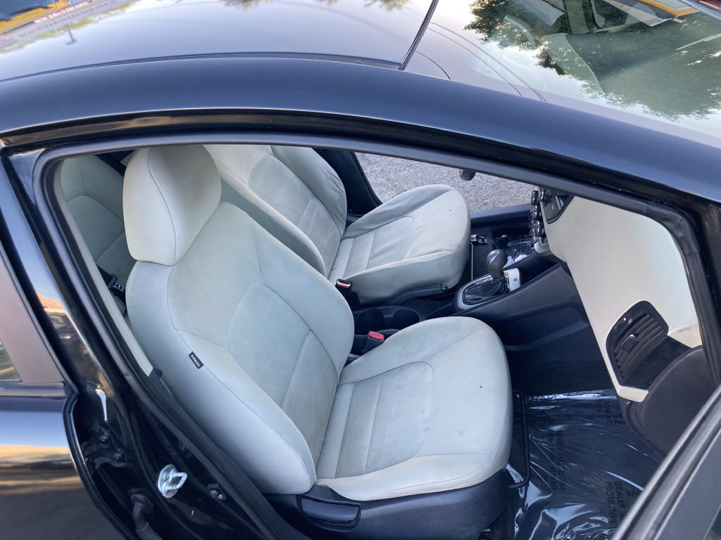 Photo 16 of this KIA RIO