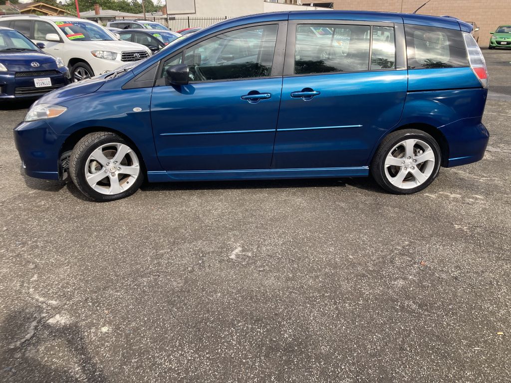 Photo 9 of this MAZDA 5