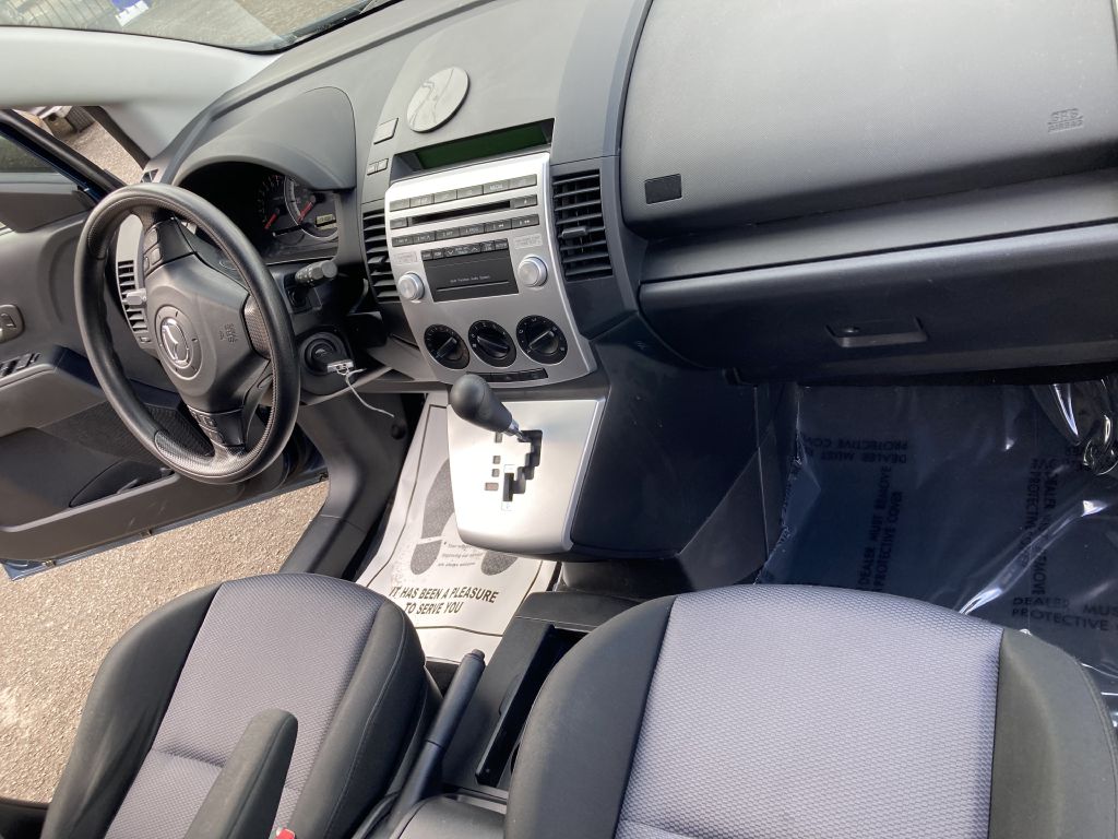 Photo 20 of this MAZDA 5