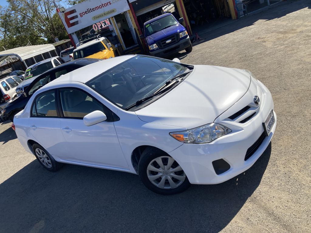 Photo 3 of this TOYOTA COROLLA