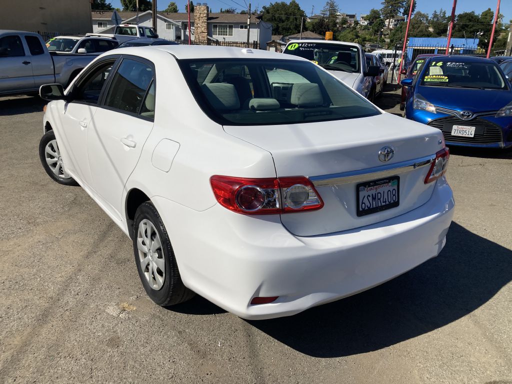 Photo 7 of this TOYOTA COROLLA