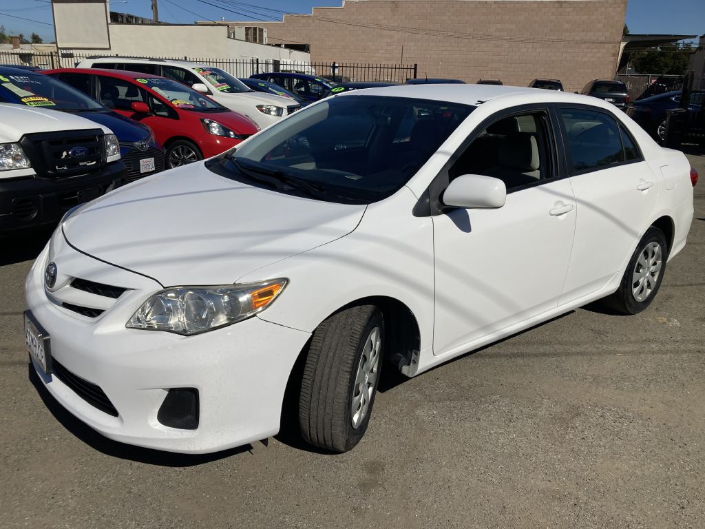 Photo 9 of this TOYOTA COROLLA
