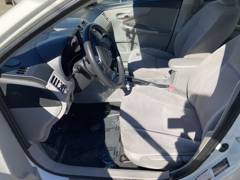 Photo 11 of this TOYOTA COROLLA