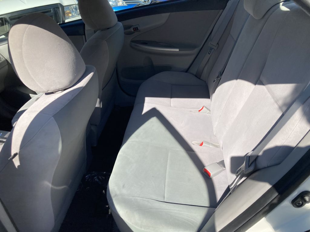 Photo 12 of this TOYOTA COROLLA