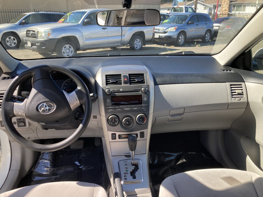 Photo 14 of this TOYOTA COROLLA