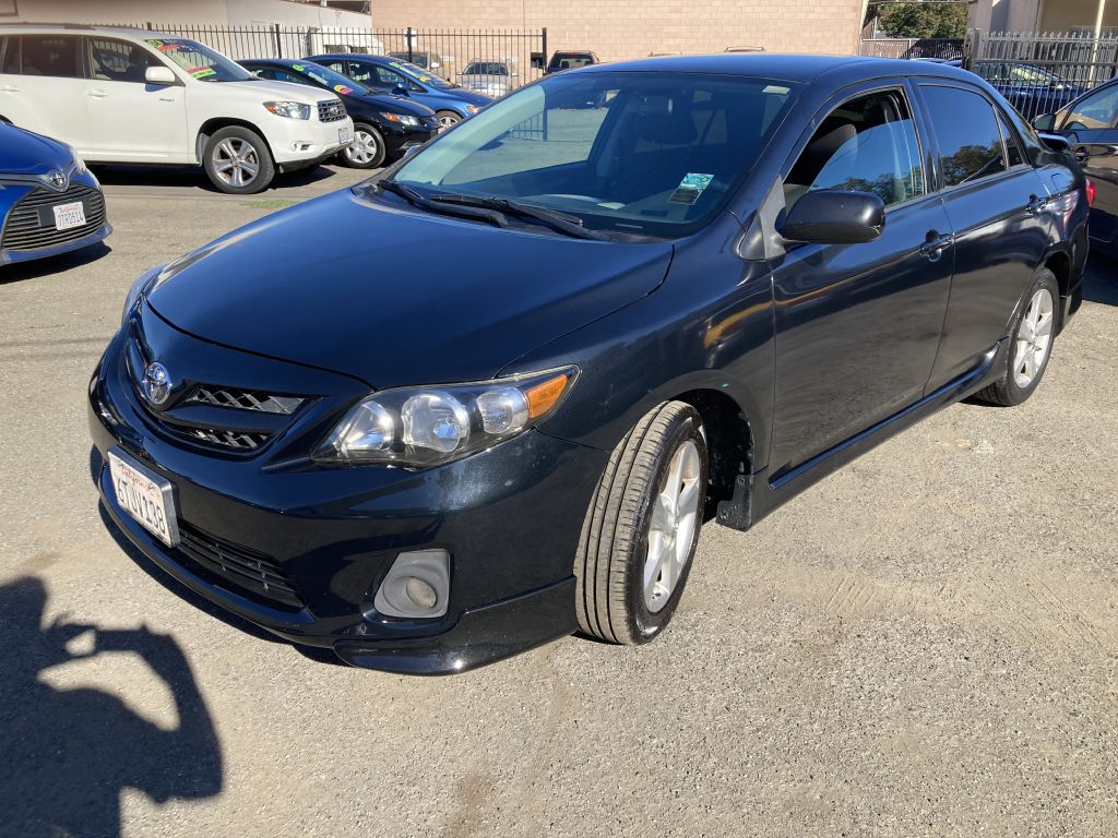 Photo 8 of this TOYOTA COROLLA S