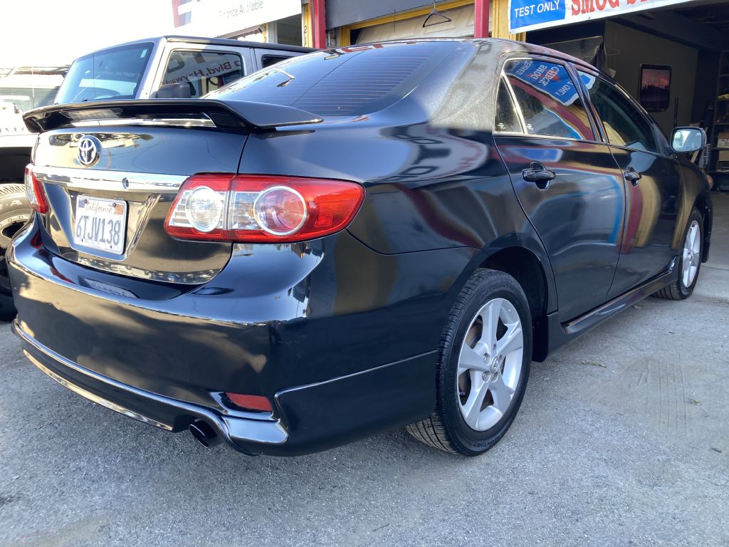Photo 10 of this TOYOTA COROLLA S