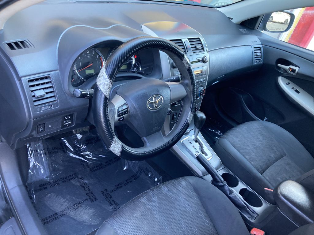 Photo 15 of this TOYOTA COROLLA S