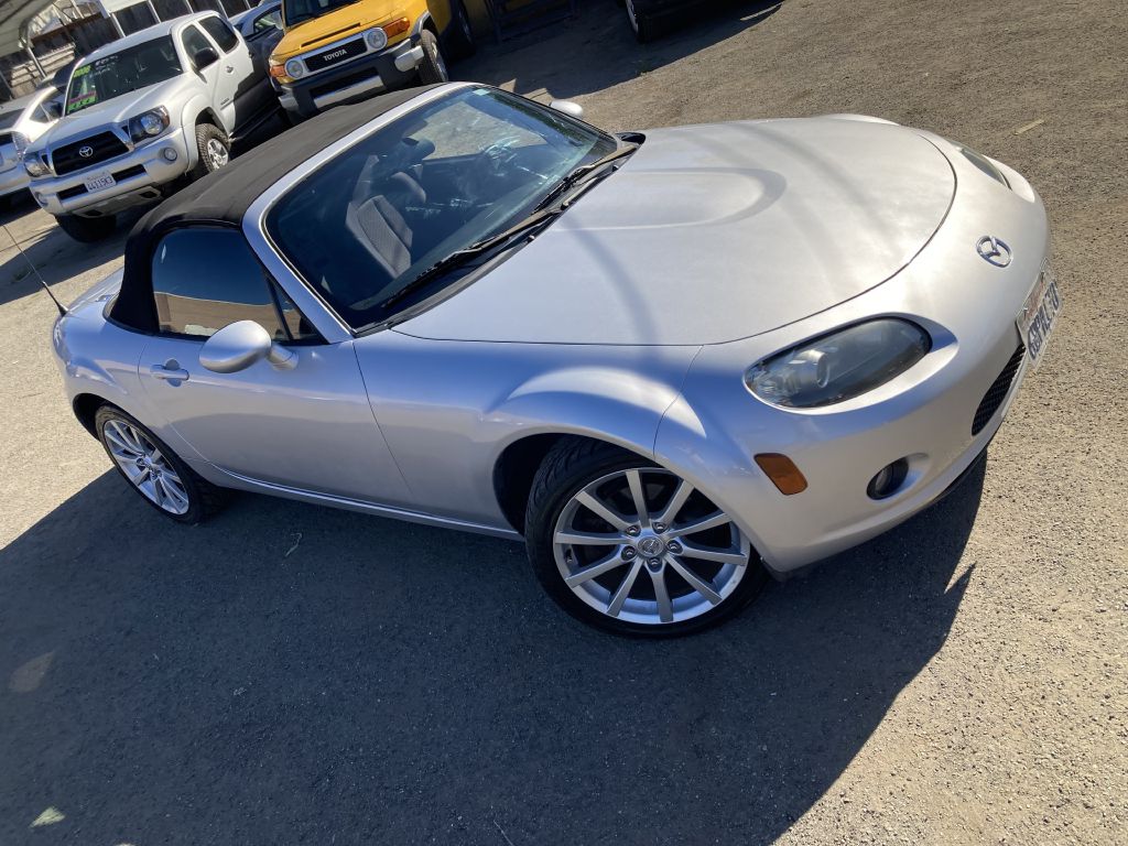 Photo 2 of this MAZDA MX-5 MIATA