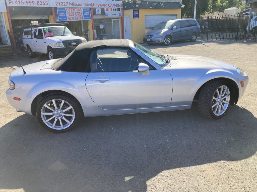 Photo 3 of this MAZDA MX-5 MIATA