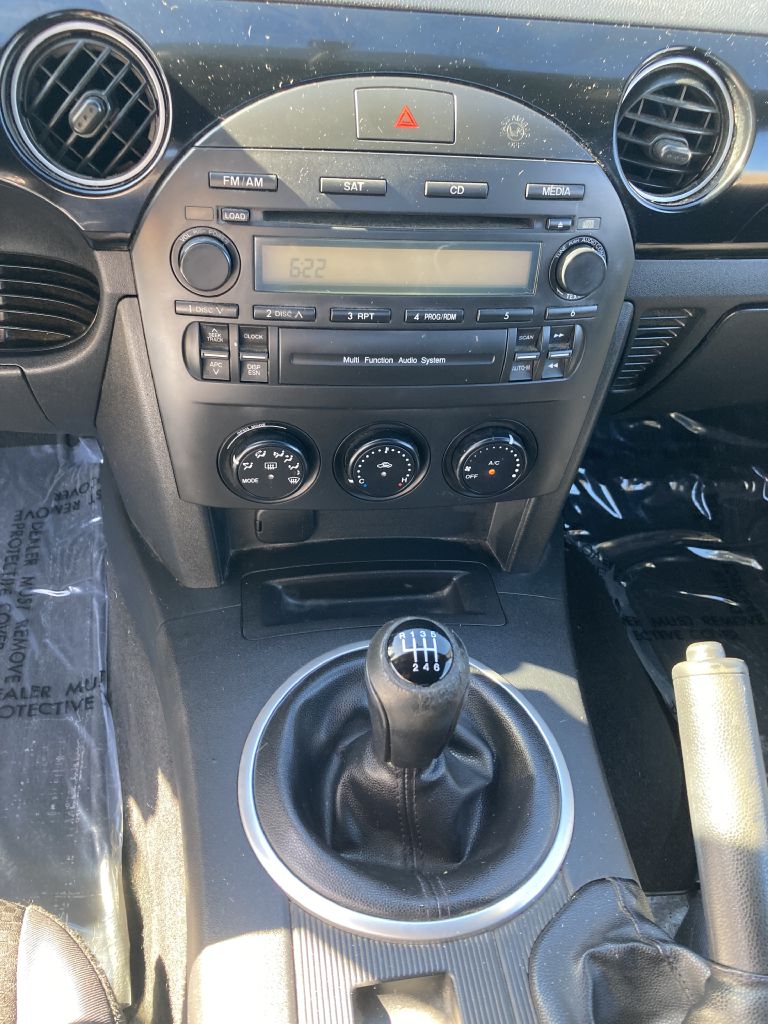 Photo 16 of this MAZDA MX-5 MIATA