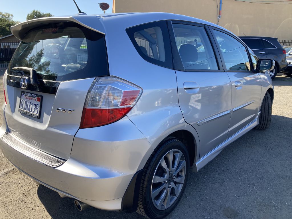 Photo 12 of this HONDA FIT