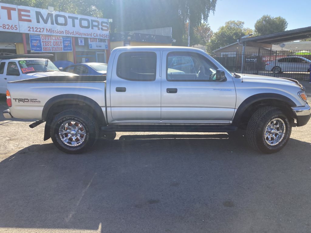 Photo 4 of this TOYOTA TACOMA