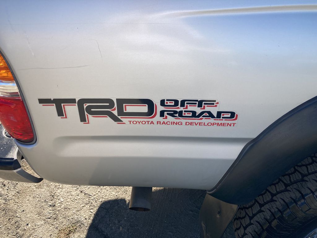 Photo 12 of this TOYOTA TACOMA