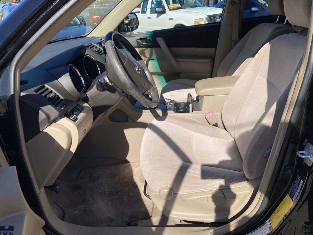 Photo 11 of this TOYOTA HIGHLANDER