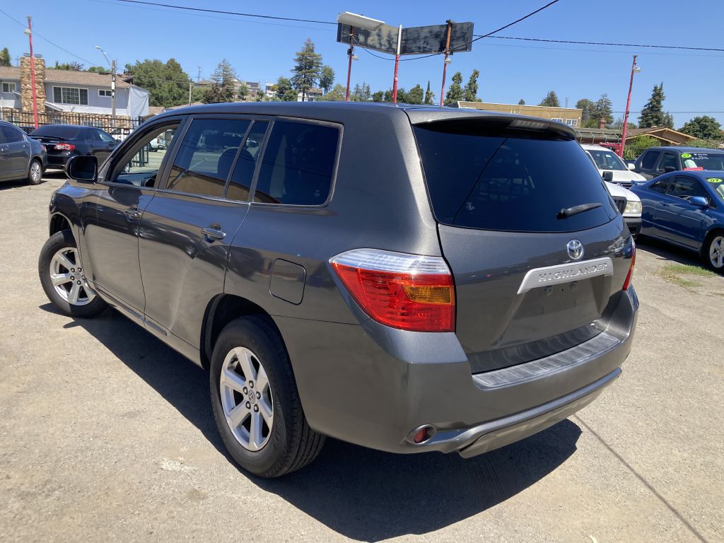 Photo 7 of this TOYOTA HIGHLANDER