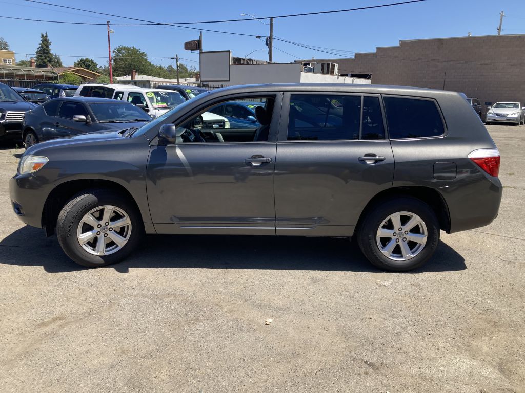Photo 8 of this TOYOTA HIGHLANDER