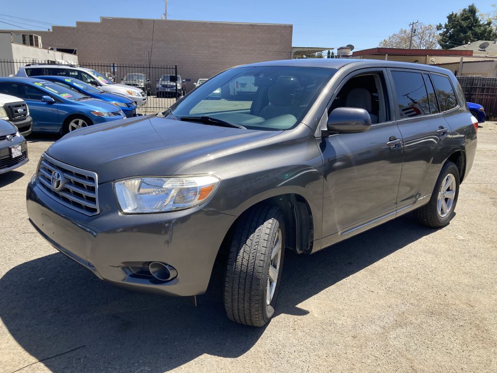 Photo 9 of this TOYOTA HIGHLANDER