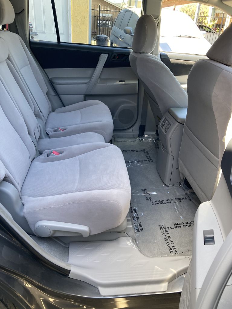 Photo 12 of this TOYOTA HIGHLANDER