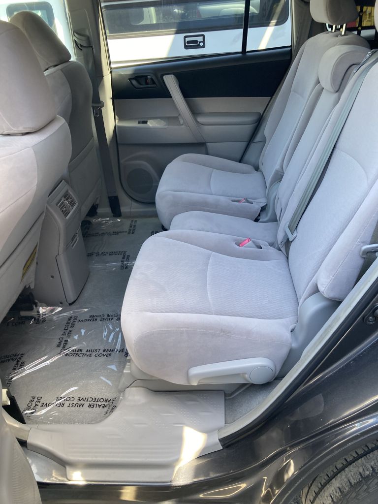 Photo 14 of this TOYOTA HIGHLANDER