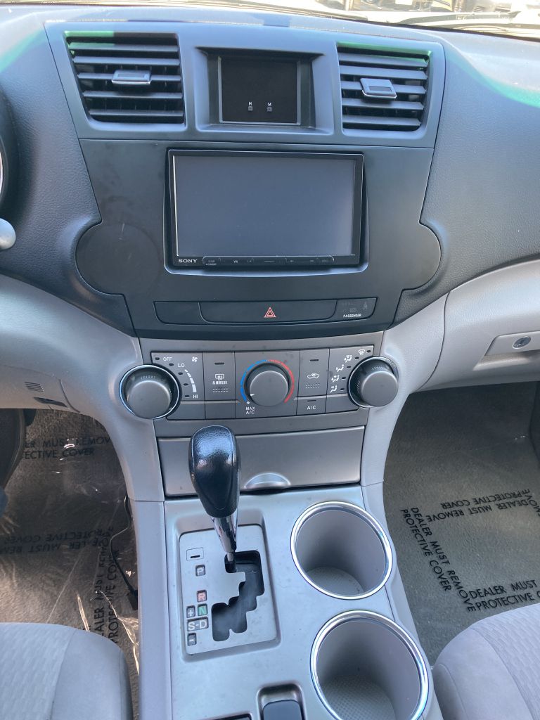 Photo 16 of this TOYOTA HIGHLANDER