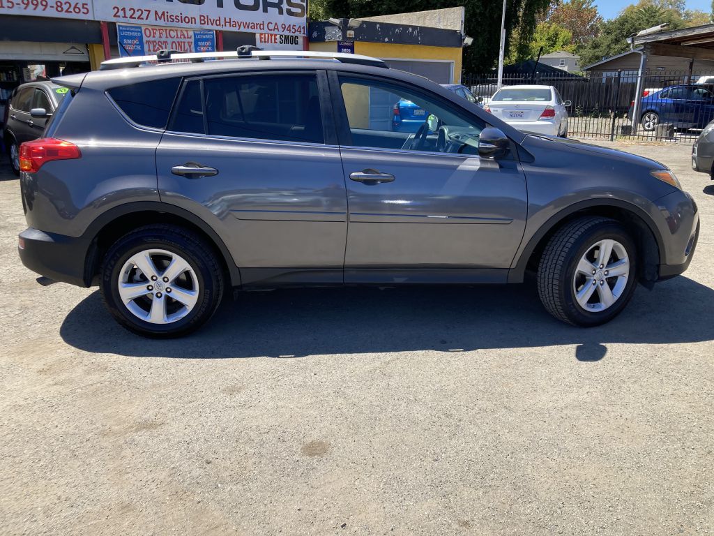 Photo 4 of this TOYOTA RAV4