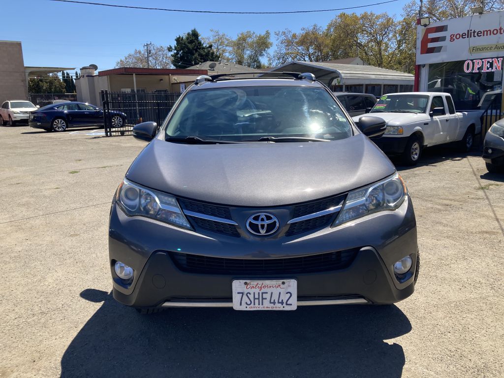 Photo 10 of this TOYOTA RAV4