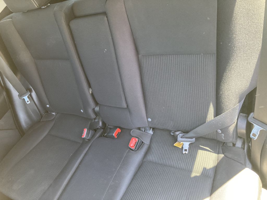 Photo 18 of this TOYOTA RAV4