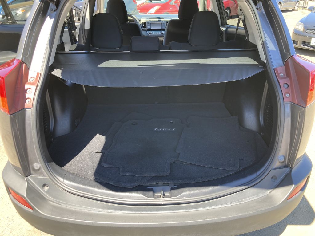 Photo 19 of this TOYOTA RAV4