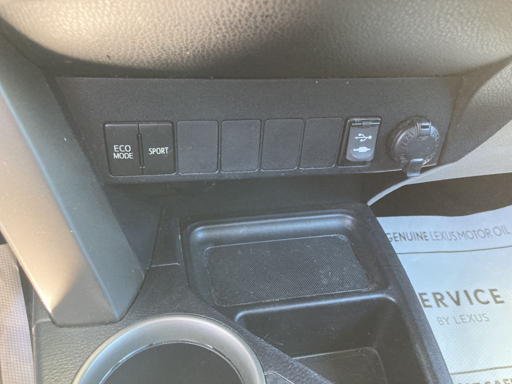 Photo 26 of this TOYOTA RAV4