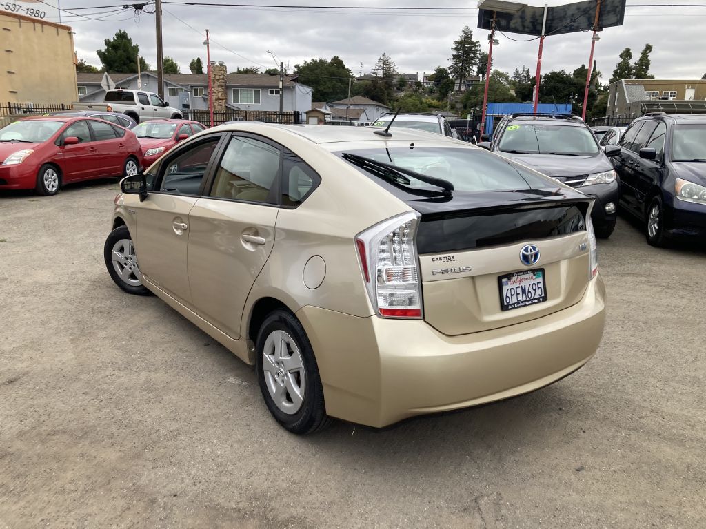 Photo 8 of this TOYOTA PRIUS