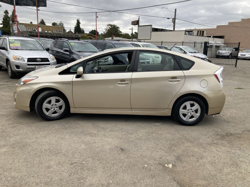 Photo 9 of this TOYOTA PRIUS