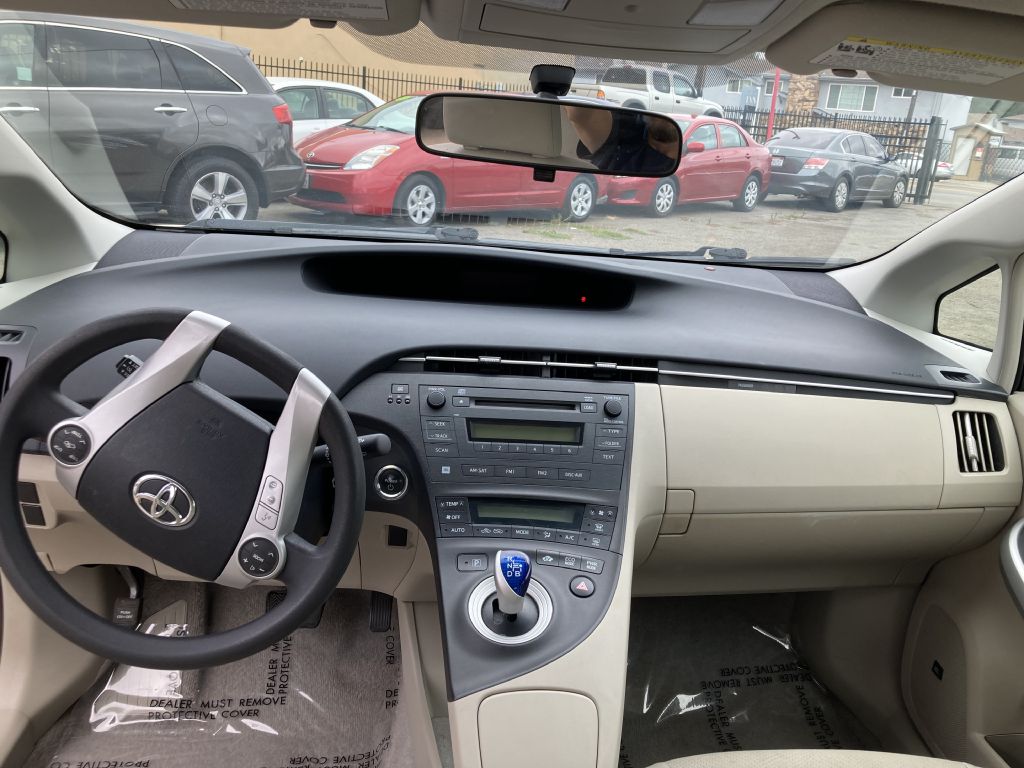 Photo 16 of this TOYOTA PRIUS