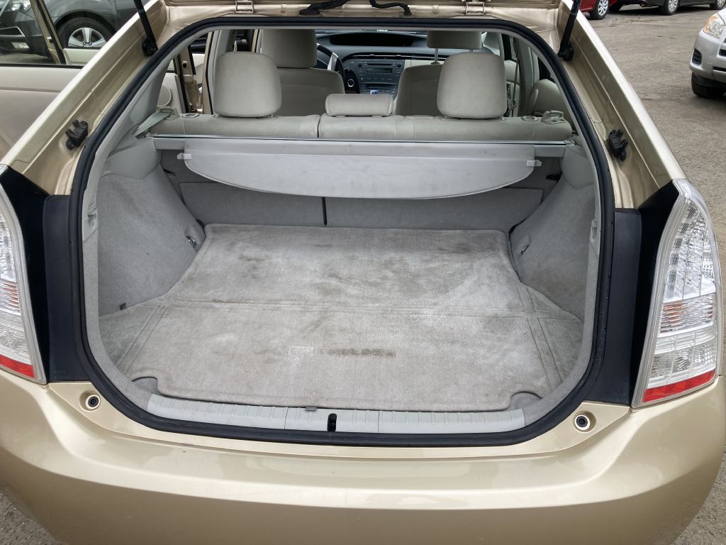 Photo 17 of this TOYOTA PRIUS