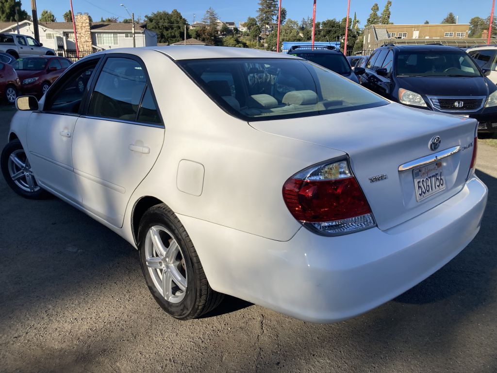 Photo 6 of this TOYOTA CAMRY