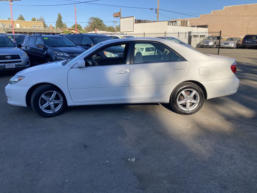 Photo 7 of this TOYOTA CAMRY