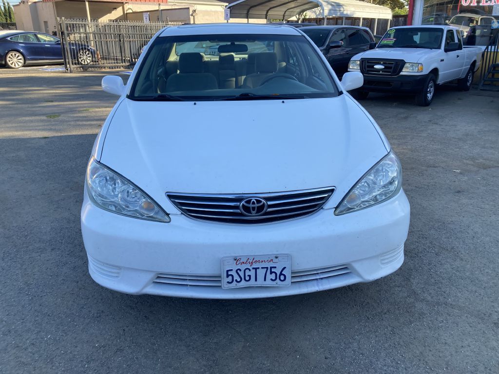 Photo 9 of this TOYOTA CAMRY